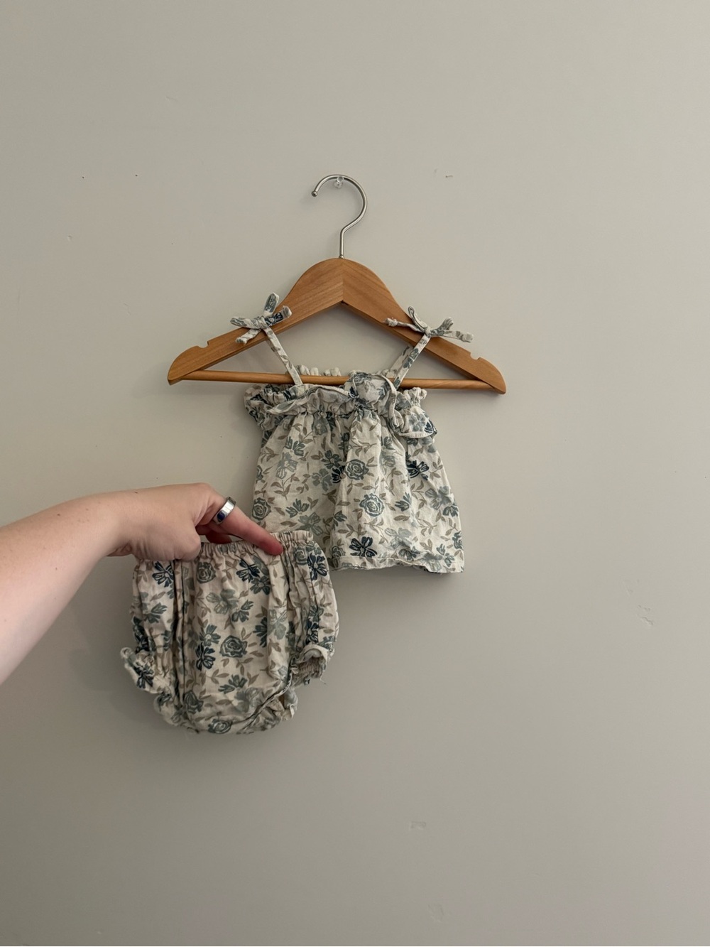 Rylee + Cru Cream Floral Set